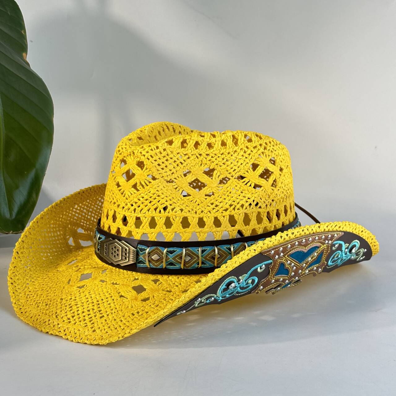 Vintage Roter Hohlgehäkelter C – Cowboy Hat Straw Bewertung und Preis